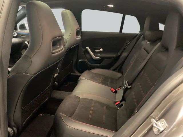 Mercedes-Benz CLA 200 CLA