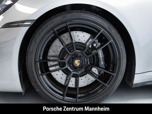 Porsche 992 4 Carrera Coupé GTS