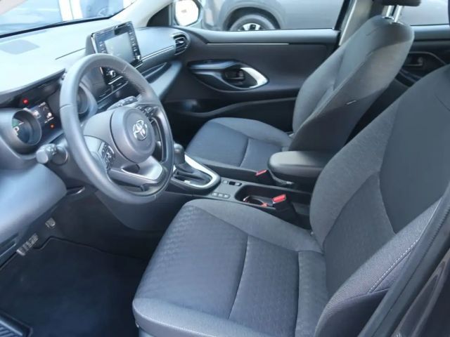 Toyota Yaris Hatchback Hybride Team D