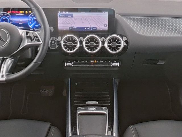 Mercedes-Benz EQA 300 4MATIC