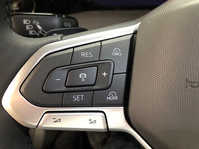 Volkswagen Golf 1.5 eTSI DSG Variant