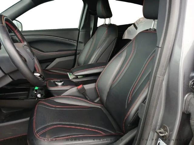 Ford Mustang Mach-E AWD