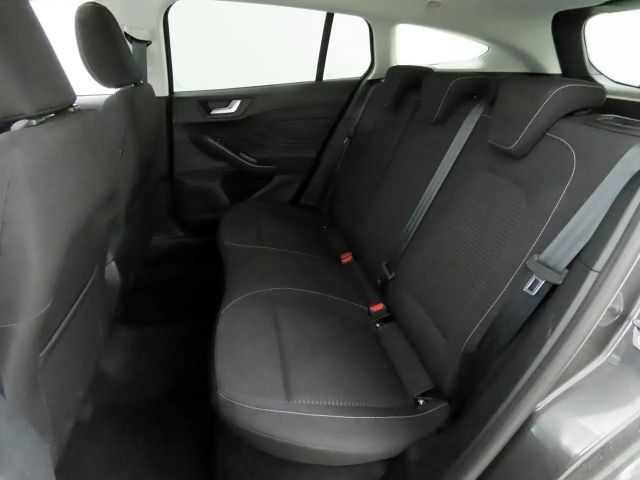 Ford Focus Titanium Wagon