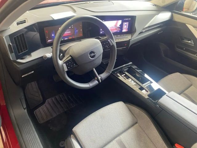 Opel Astra Business Elegance