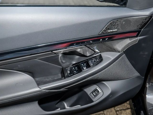 BMW 520 520d M-Sport Sedan