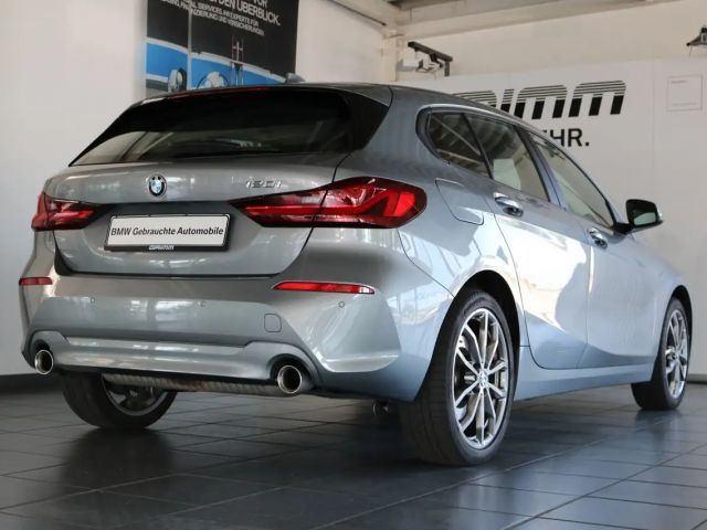 BMW 120 120i Sedan