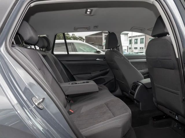 Volkswagen Golf 2.0 TDI DSG Style Variant