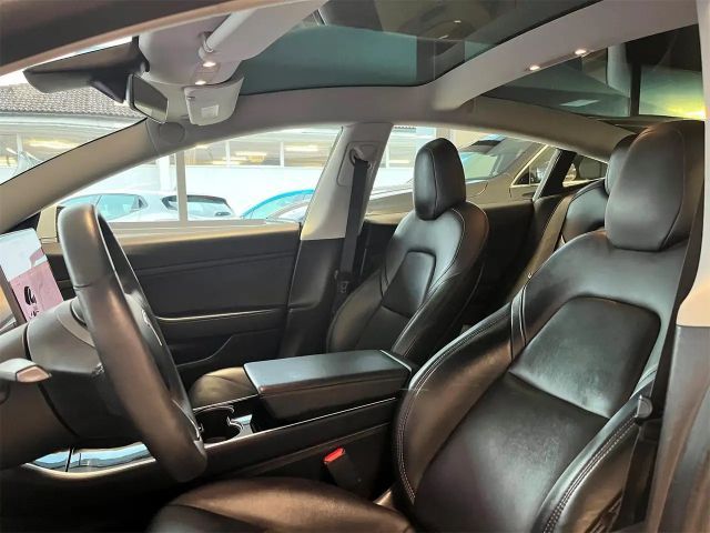Tesla Model 3 Standard Range