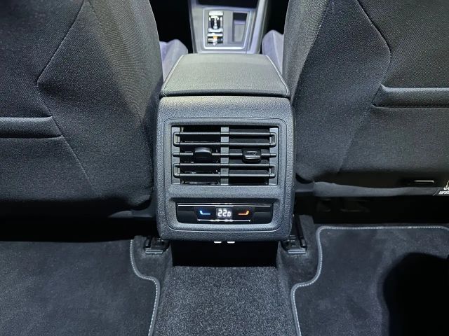 Volkswagen Golf 1.5 eTSI DSG Golf VIII Life