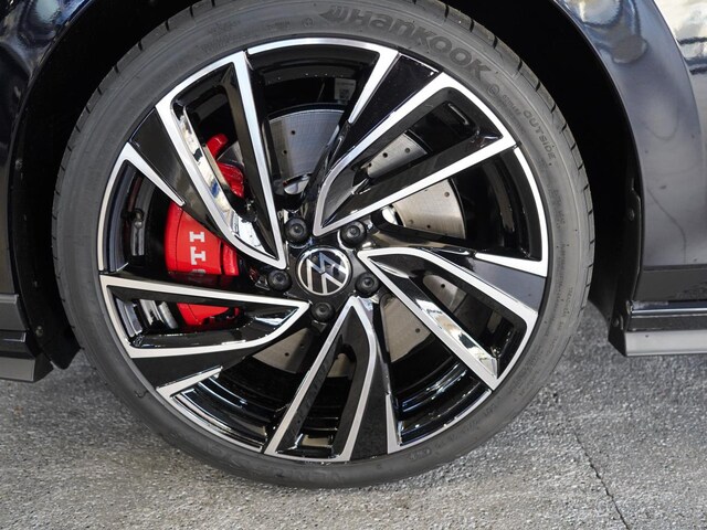 Volkswagen Golf GTI Style