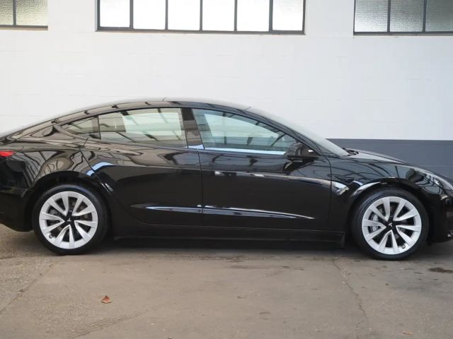 Tesla Model 3 AWD Long Range