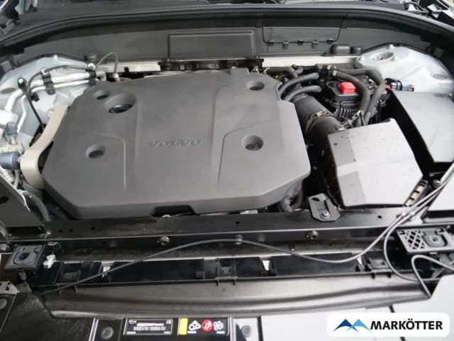 Volvo XC60 AWD Dark Plus