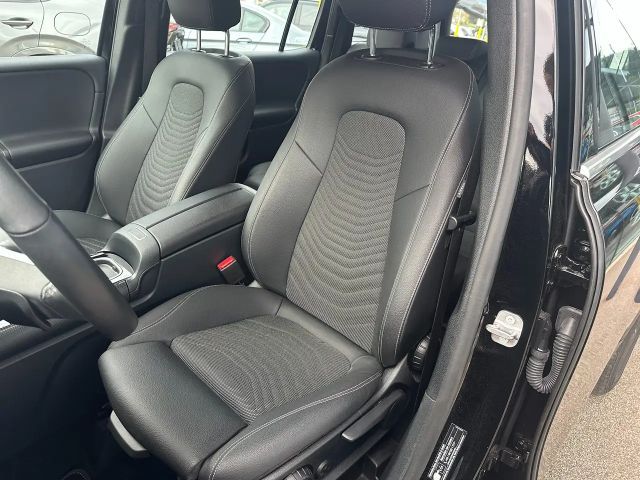 Mercedes-Benz GLB 180 Ö-Edition Aut. *AHV*LED*Navi*Park-Paket*