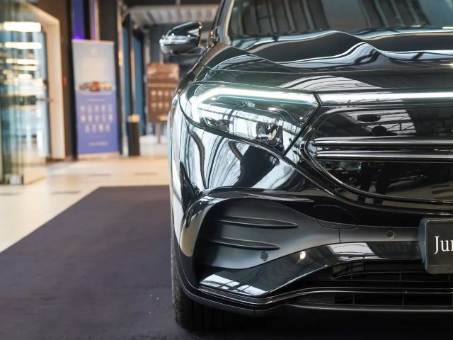 Mercedes-Benz EQA 300 4MATIC AMG Line