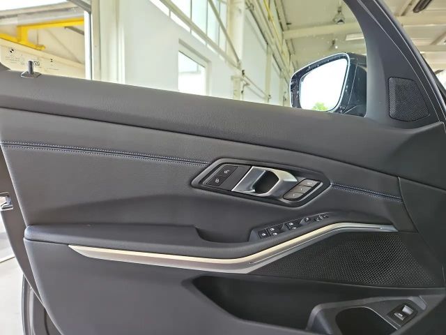 BMW 330 330d M-Sport Touring xDrive