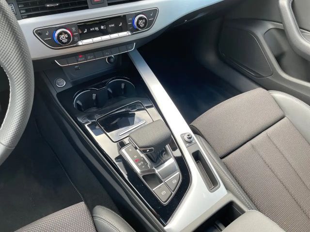 Audi A4 35 TFSI Avant S-Line