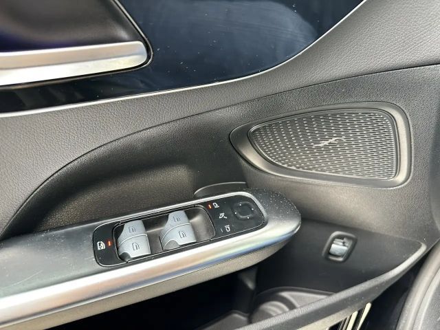 Mercedes-Benz C 300 AMG Line Sedan