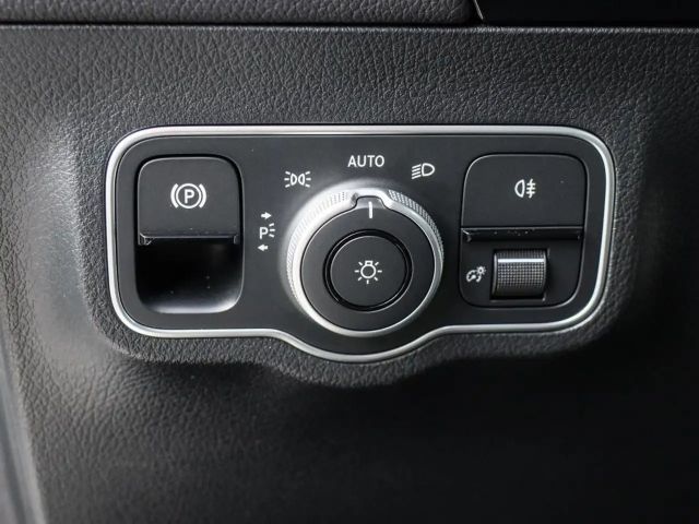 Mercedes-Benz B 180 Progressive