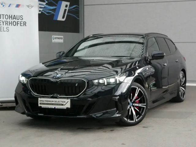 BMW i5 eDrive40