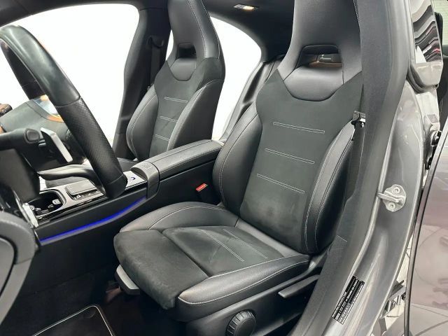 Mercedes-Benz CLA 200 AMG Line Sedan