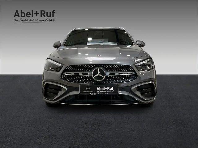 Mercedes-Benz GLA 200 AMG Line