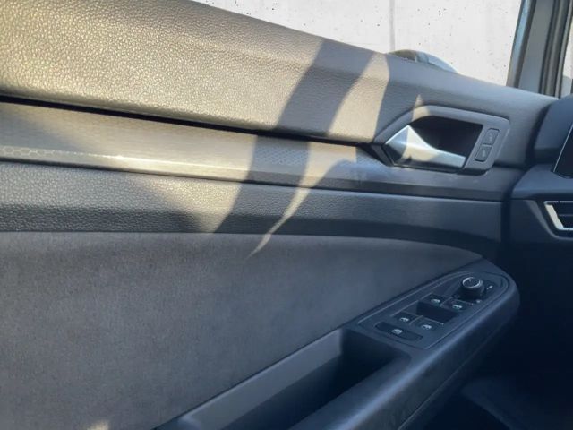 Volkswagen Golf 2.0 TSI Golf VIII