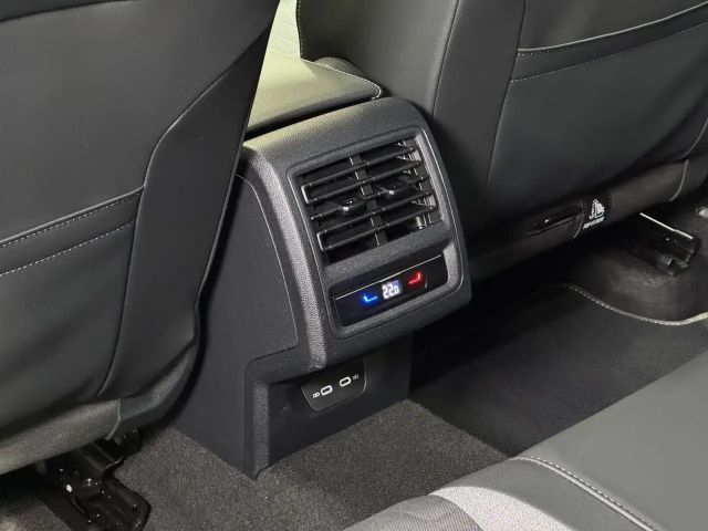 Volkswagen Golf 2.0 TDI DSG Variant