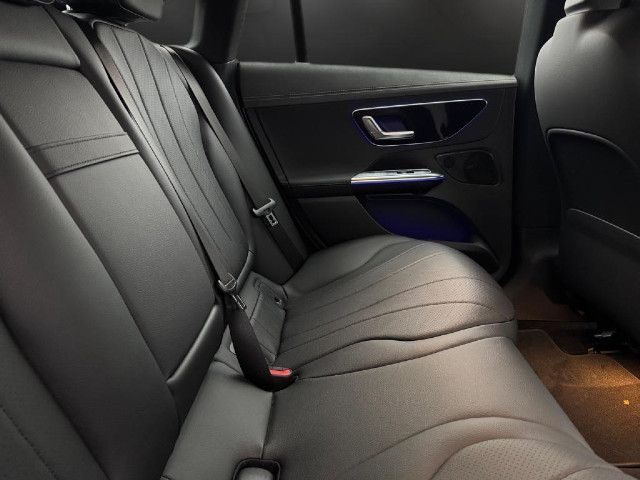 Mercedes-Benz EQE 350 Sedan