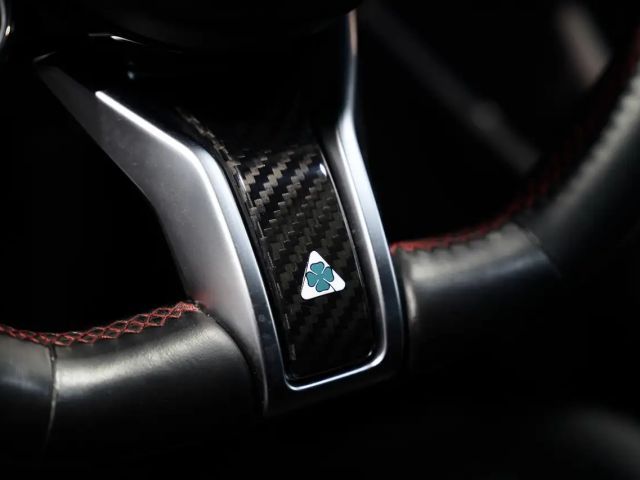 Alfa Romeo Stelvio Carbon Q4 Quadrifoglio