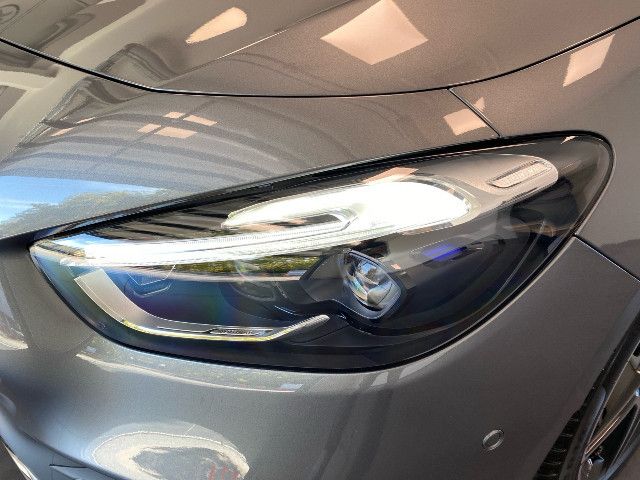 Mercedes-Benz B 200 Sedan