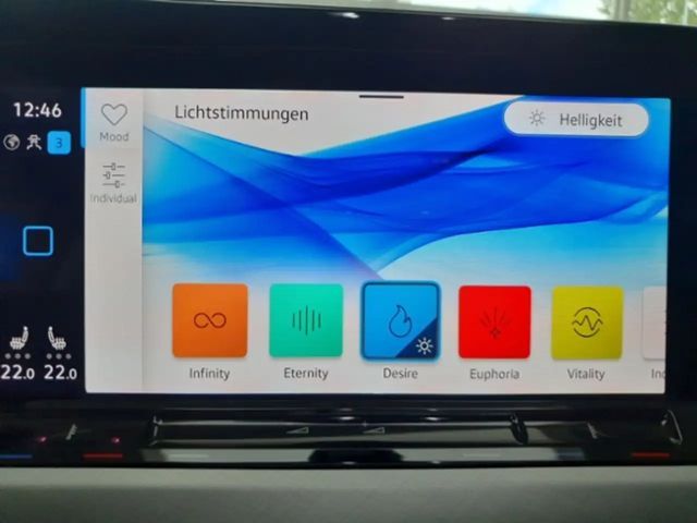 Volkswagen Golf 1.0 TSI Life Variant