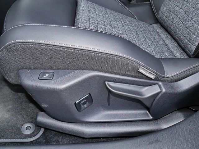 Peugeot E-3008 Allure Pack