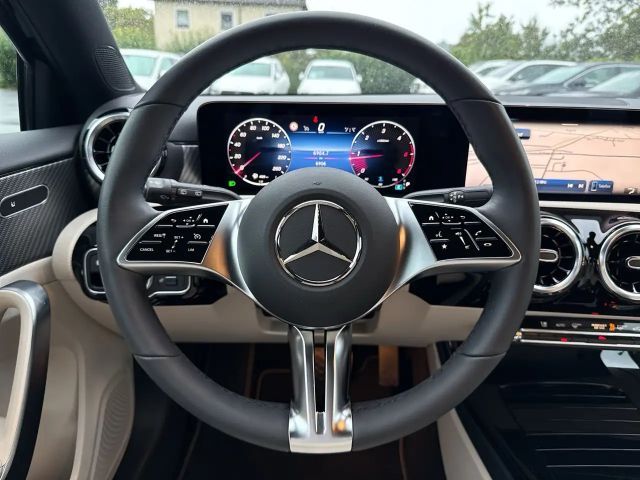 Mercedes-Benz A 200 A 200 d Hatchback