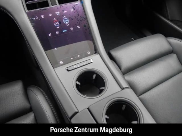 Porsche Taycan 4S Cross Turismo