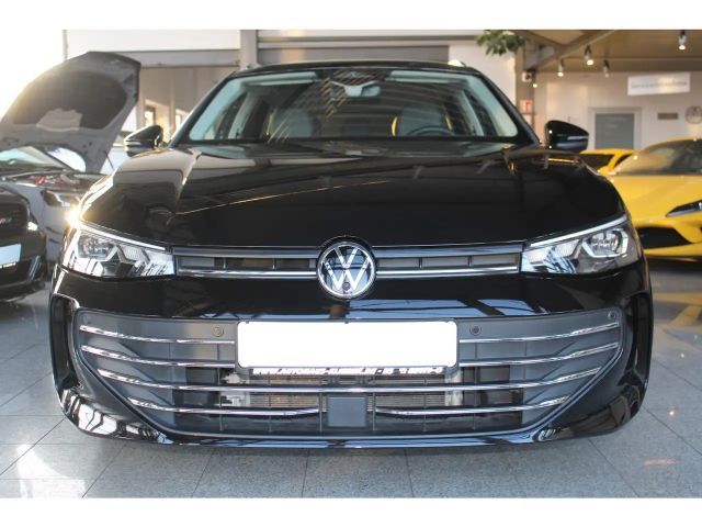 Volkswagen Passat 1.5 eTSI DSG Variant