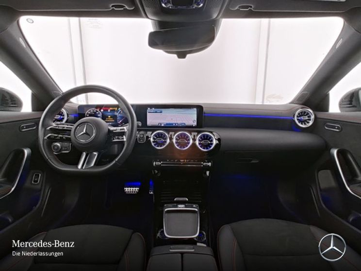 Mercedes-Benz CLA 200 AMG Line Shooting Brake