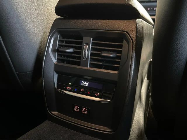 BMW 330 330i M-Sport Touring xDrive