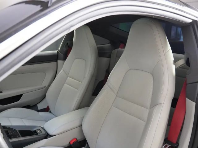 Porsche 911 992 Carrera Coupé