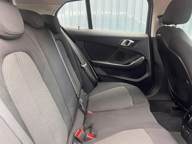 BMW 116 116i 5-deurs Sedan