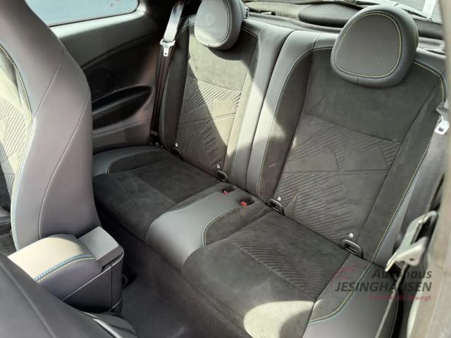 Abarth 500e Scorpionissima