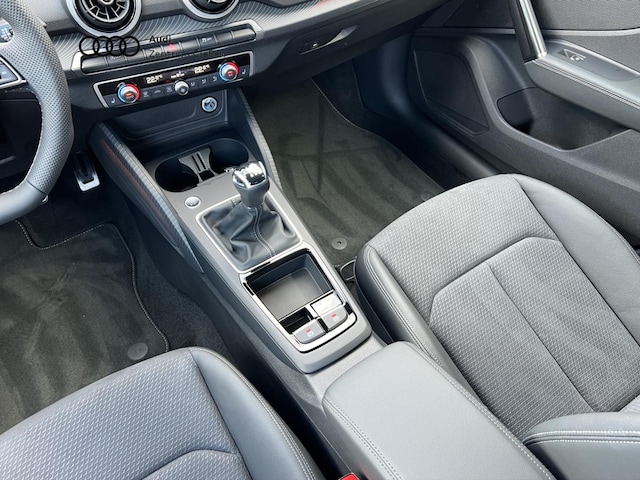 Audi Q2 30 TFSI S-Line