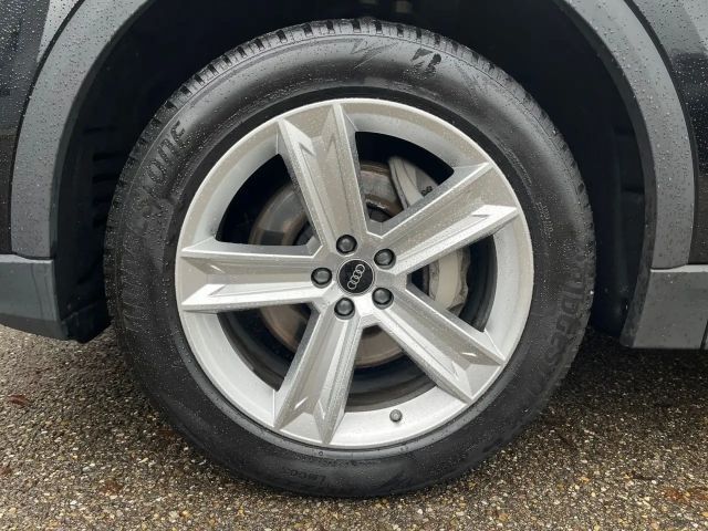 Audi Q8 55 TFSI Ambiente Quattro