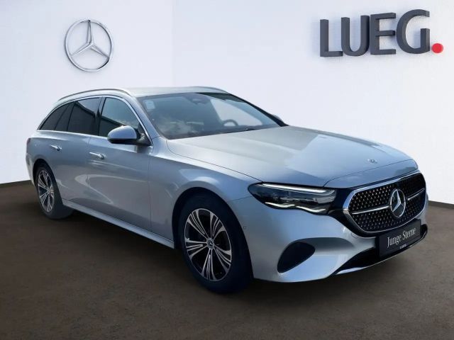 Mercedes-Benz E 200 AVANTGARDE Estate