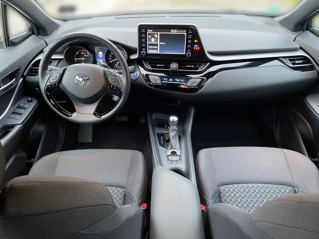 Toyota C-HR Flow