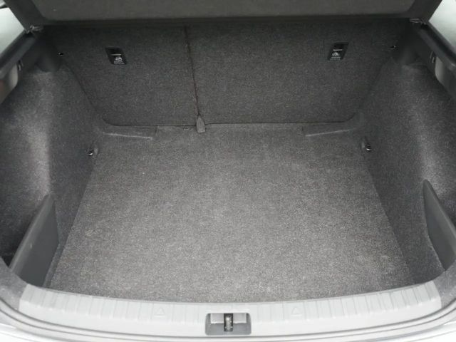 Skoda Scala Essence DSG VIRT AHK SHZ LED PDC PORT N