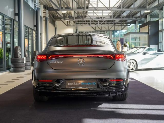 Mercedes-Benz EQE 300 AMG Line Sedan