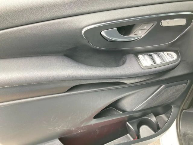 Mercedes-Benz V 300 4MATIC AMG Line Extralang