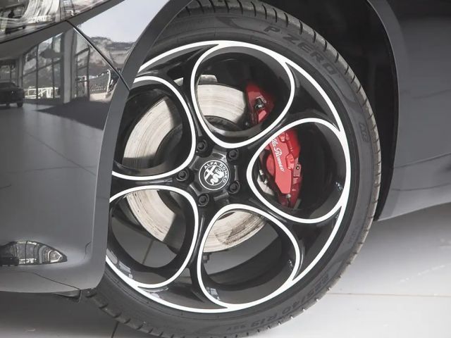 Alfa Romeo Giulia AT8 Q4 Veloce