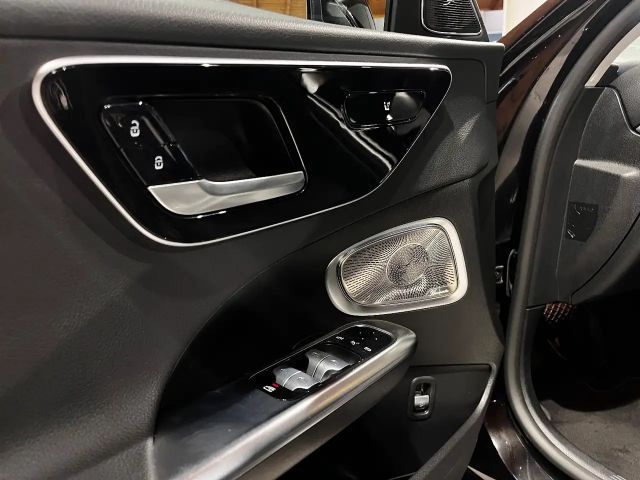 Mercedes-Benz C 220 AVANTGARDE C 220 d Estate