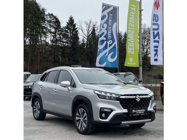 Suzuki S-Cross Flash Hybrid